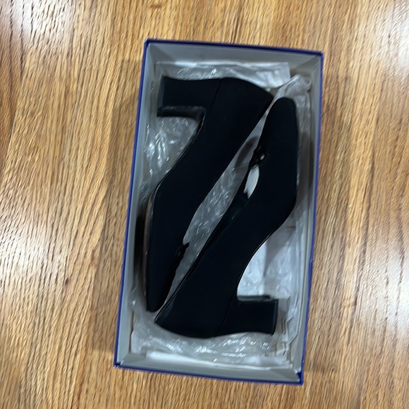 Woman’s shoes - Picture 8 of 8